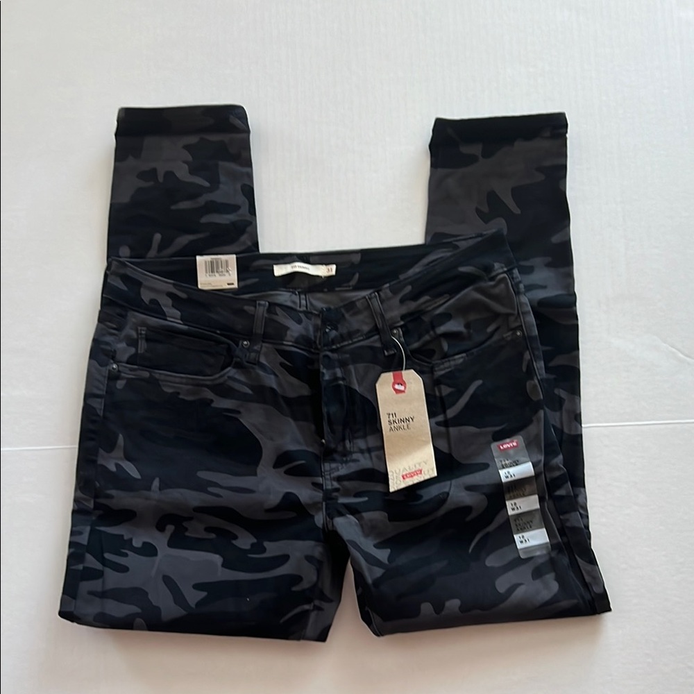 Levi’s 711 Skinny Ankle Size 12 W31